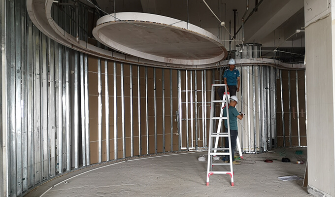 上海德馬辦公室裝修施工現(xiàn)場