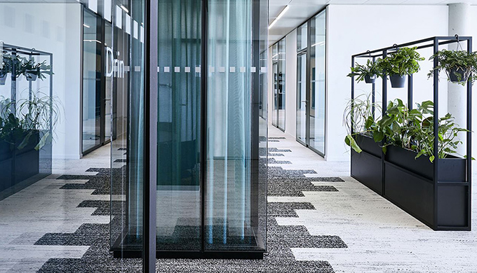 上海辦公室裝修公司安裝金屬龍骨骨架的注意事項(xiàng)